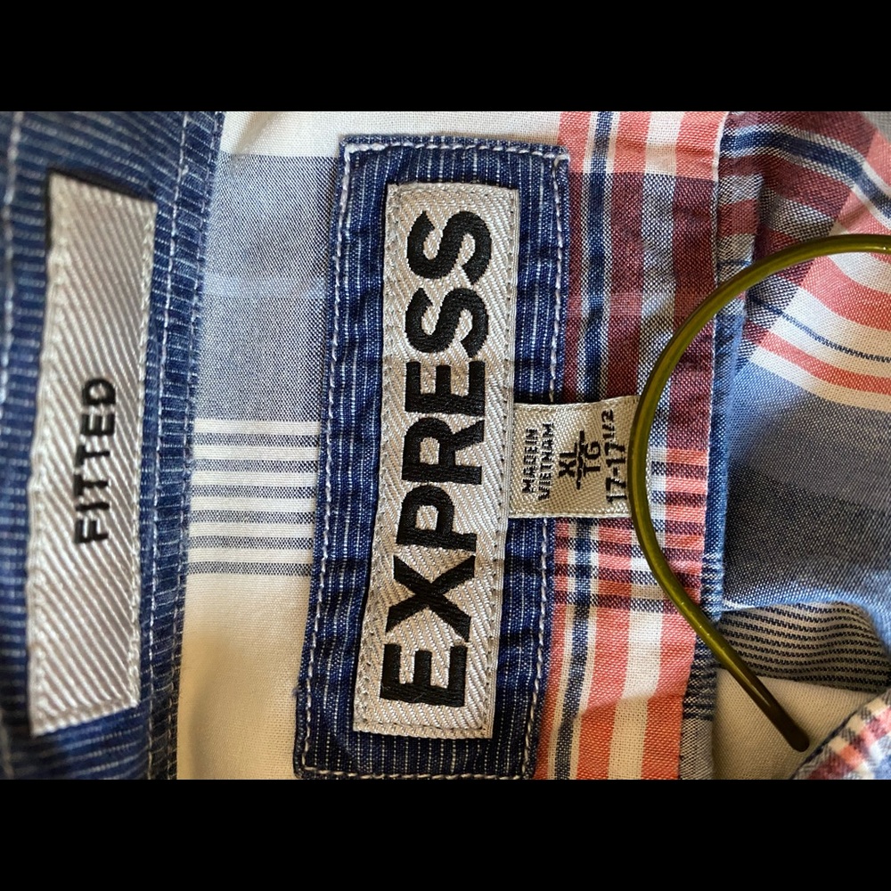 XL Express button down - Picture 2 of 2
